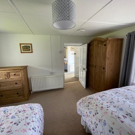 Anne'S Thatched Cottage Kilcar 外观 照片