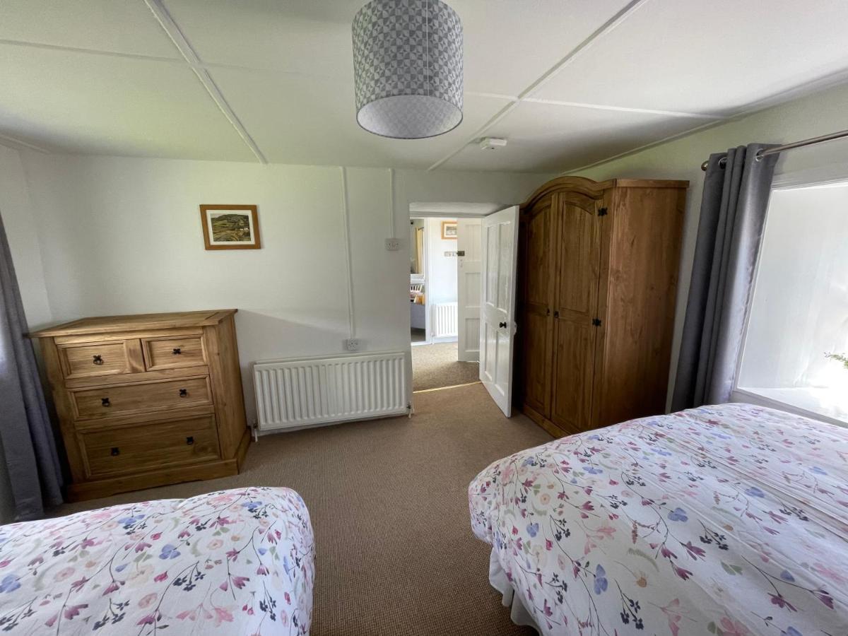 Anne'S Thatched Cottage Kilcar 外观 照片